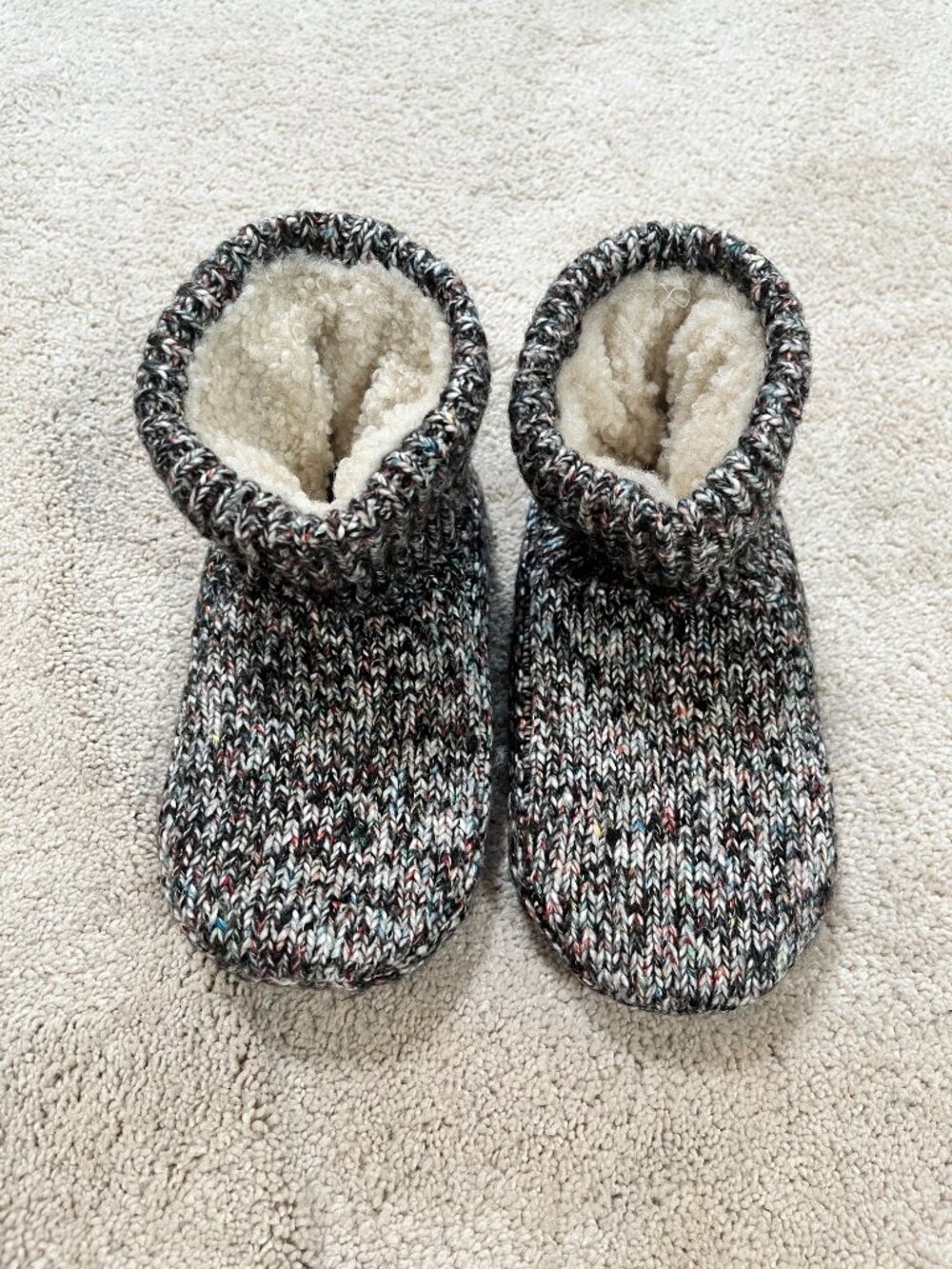 Bombas Sherpa Lined Gripper Bootie Black Slippers Women Sz Small S (US W 7-8.5)
